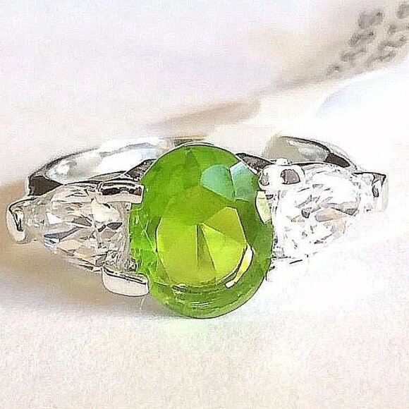 Sterling Silver Peridot Ring Size 7 8 9 Oval Green Cubic Zirconia Simulated 925 - Picture 3 of 10
